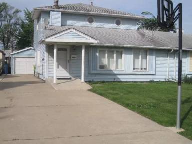 Main picture of 8801 S Kolmar Ave