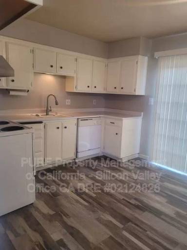 Main picture of 2473 Kennedy Ave