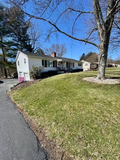 Main picture of 1450 Auer Blvd