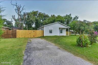 Main picture of 302 Cherry St