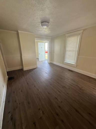 Main picture of 349 Washington St