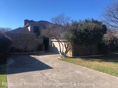 Main picture of 205 Oak Hill Dr