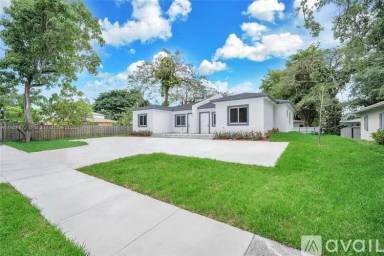 Main picture of 2448 NW 42nd St