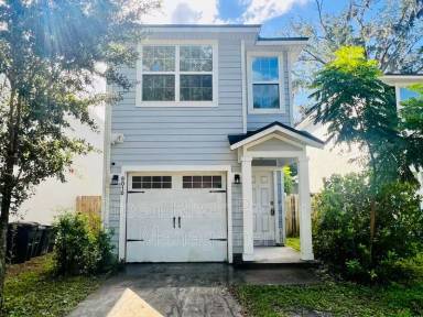 Main picture of 8010 Dandy Ave