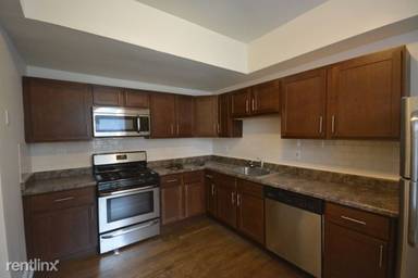 Main picture of 901 W Agatite Ave