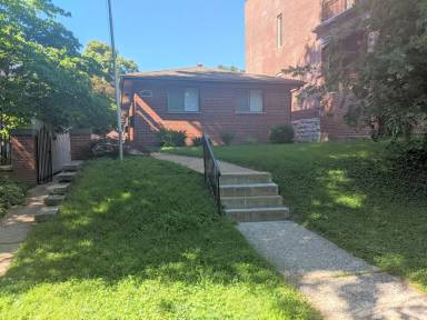 Main picture of 4363 Laclede Ave