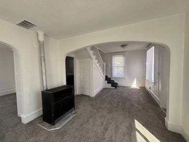 Main picture of 1015 N Walnut St