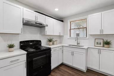 Main picture of 1274 E 21st Ave