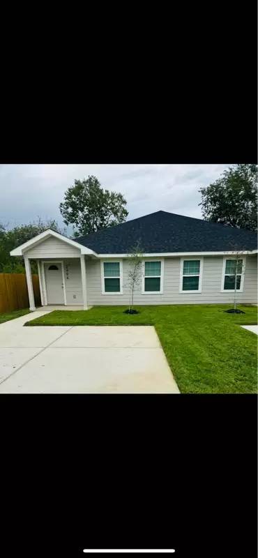 Main picture of 249 Owens St