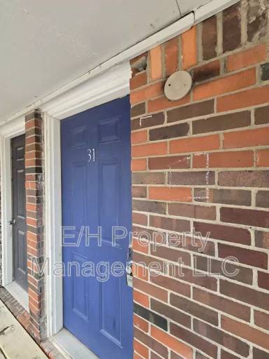 Main picture of 1924 S Broadway Ave