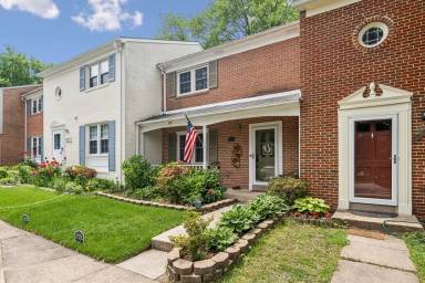 Main picture of 6833 Dina Leigh Ct