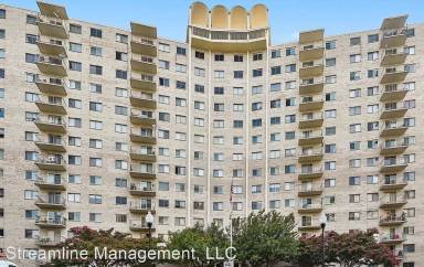 Main picture of University Towers Condominium