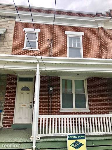 Main picture of 205 Jackson St