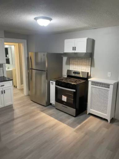 Main picture of 81 Park Ave