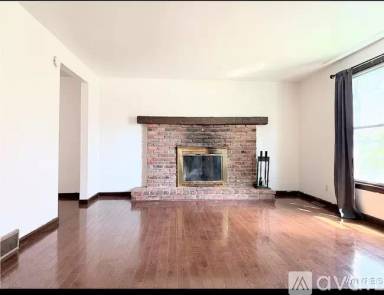 Main picture of 29 Fairgreen Dr