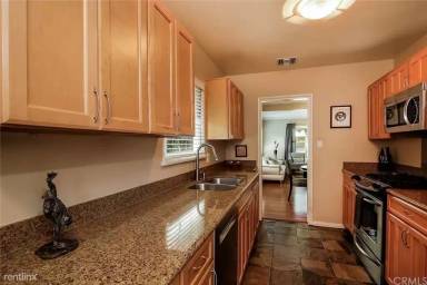 Main picture of 8104 Regis Way
