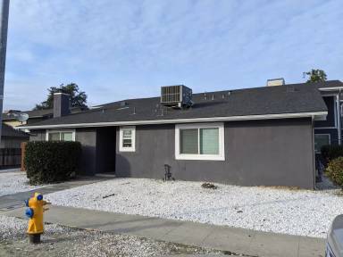 Main picture of 551 W Ashlan Ave