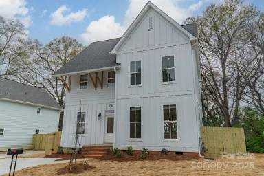 Main picture of 576 Reid St