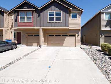 Main picture of 9700 NE 76th Way