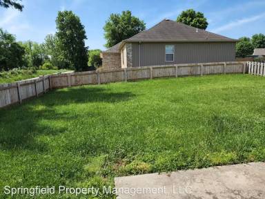 Main picture of 5528 S Lexington Ave