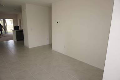 Main picture of 467 Lily Ln