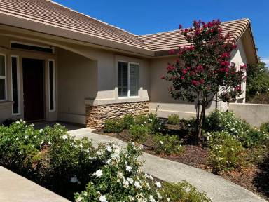 Main picture of 8991 Carriage Dr