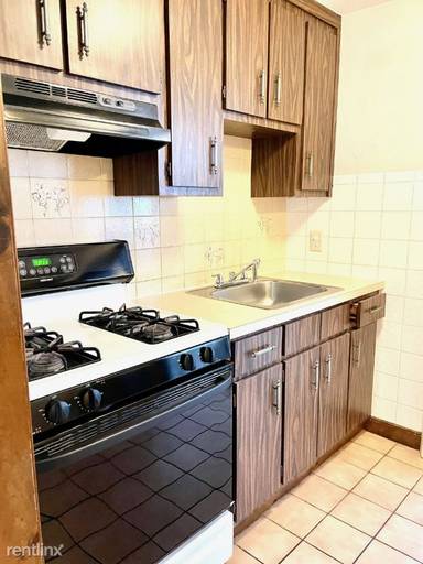 Main picture of 87 Cottage St