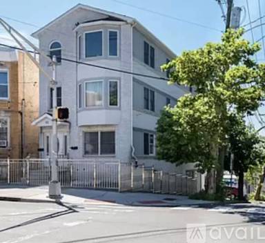 Main picture of 11 Nelson Ave