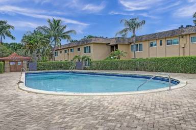 Main picture of Lauderdale Lakes Apartments