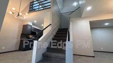 Main picture of 1821 Ridgehaven Ct