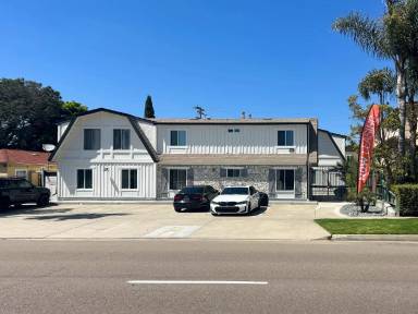 Main picture of 1126 Grand Ave