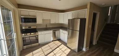 Main picture of 30 Hendrickson Ln
