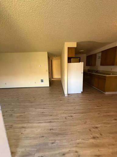 Main picture of 2109 E 8th St