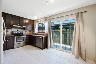 Main picture of 224 Springview