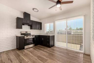 Main picture of 5946 W Rose Ln
