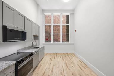 Main picture of 130 Pearl St