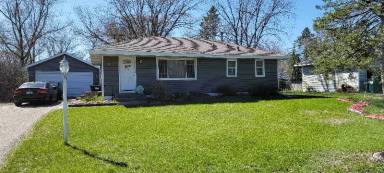 Main picture of 10522 Madison St NE