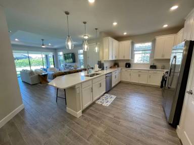 Main picture of 15173 Sacile St