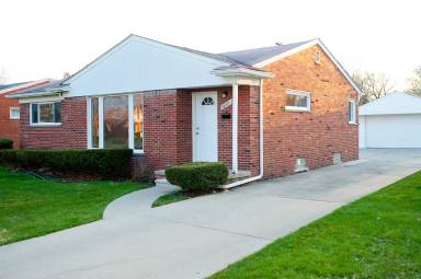 Main picture of 14255 Cavell St