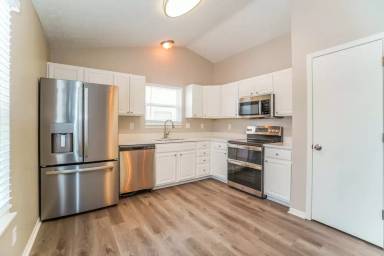 Main picture of 4196 Salem Dr