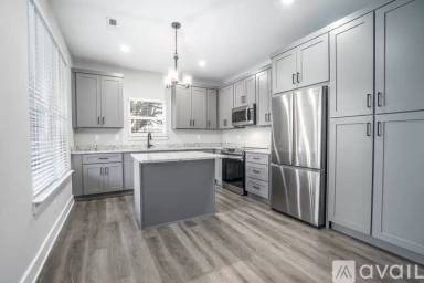 Main picture of 6951 Robinson Dr