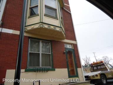 Main picture of 110 S Penn St