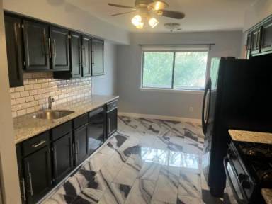 Main picture of 1808 Edison Glen Ter