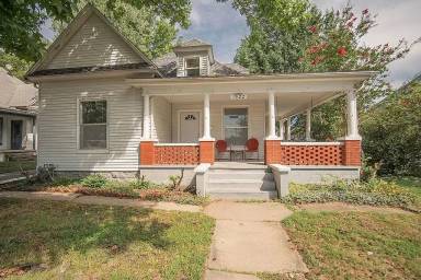 Main picture of 1522 N Robberson Ave
