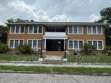Main picture of 4015 N Seminole Ave