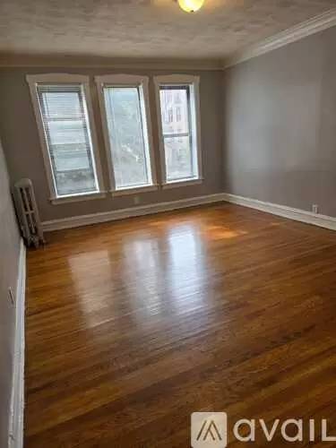 Main picture of 7143 S Bennett Ave