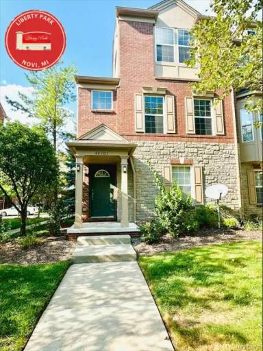 Main picture of 44701 Ellery Ln