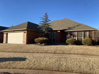 Main picture of 2805 NW 170th St