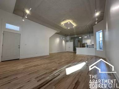 Main picture of 2241 W 21st St