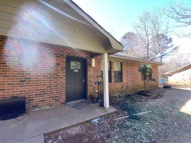 Main picture of 150 Sayemore Dr